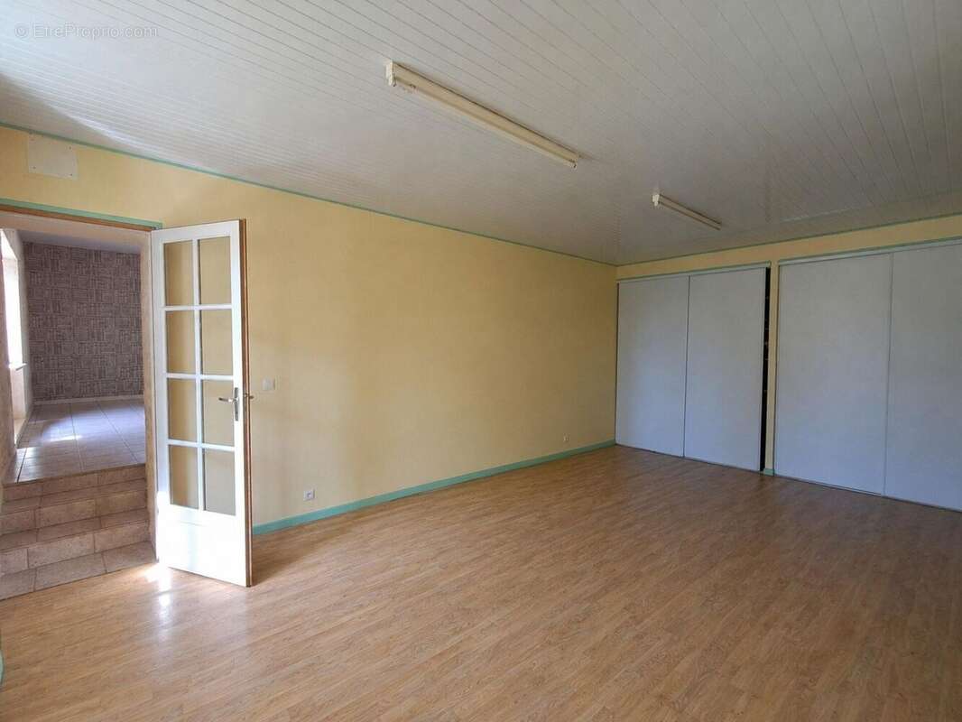 Maison 189 m² à Cezais  - photo 7
