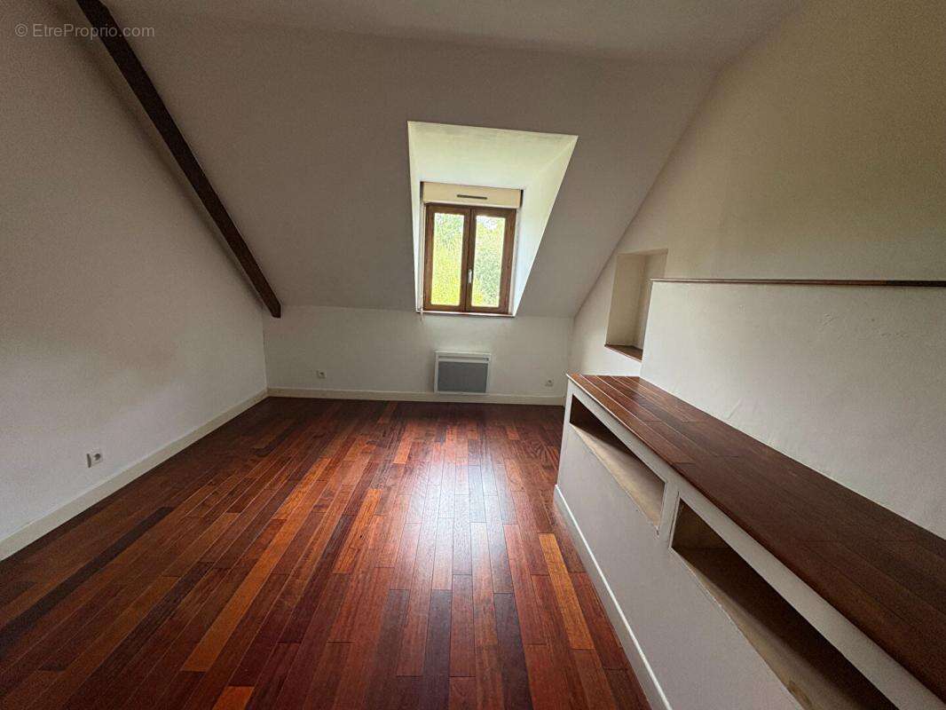 Maison à NOYAL-SOUS-BAZOUGES