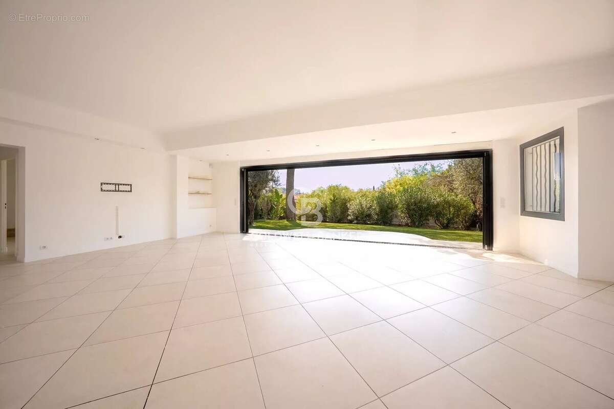 Maison à MOUGINS
