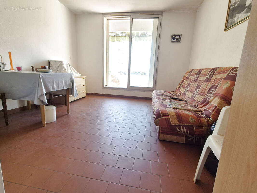 Studio de 21 m2-terrasse-place de parking-13600 la ciotat - photo 3