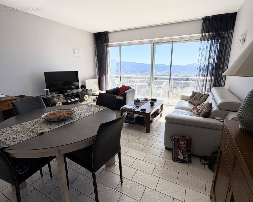 Appartement à FONT-ROMEU-ODEILLO-VIA