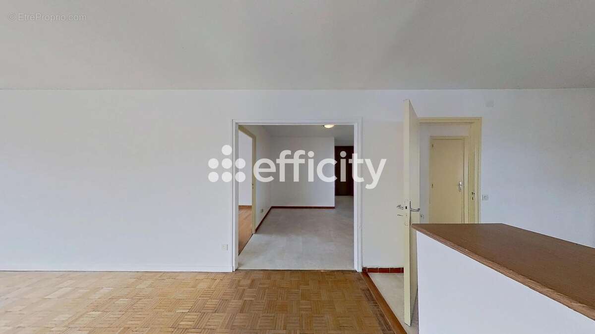 Appartement à LA ROCHE-SUR-FORON