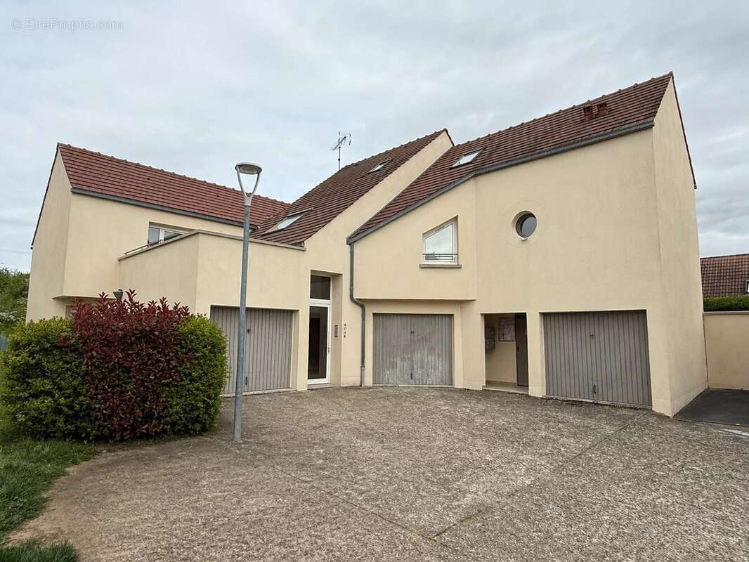 Appartement à OLLAINVILLE