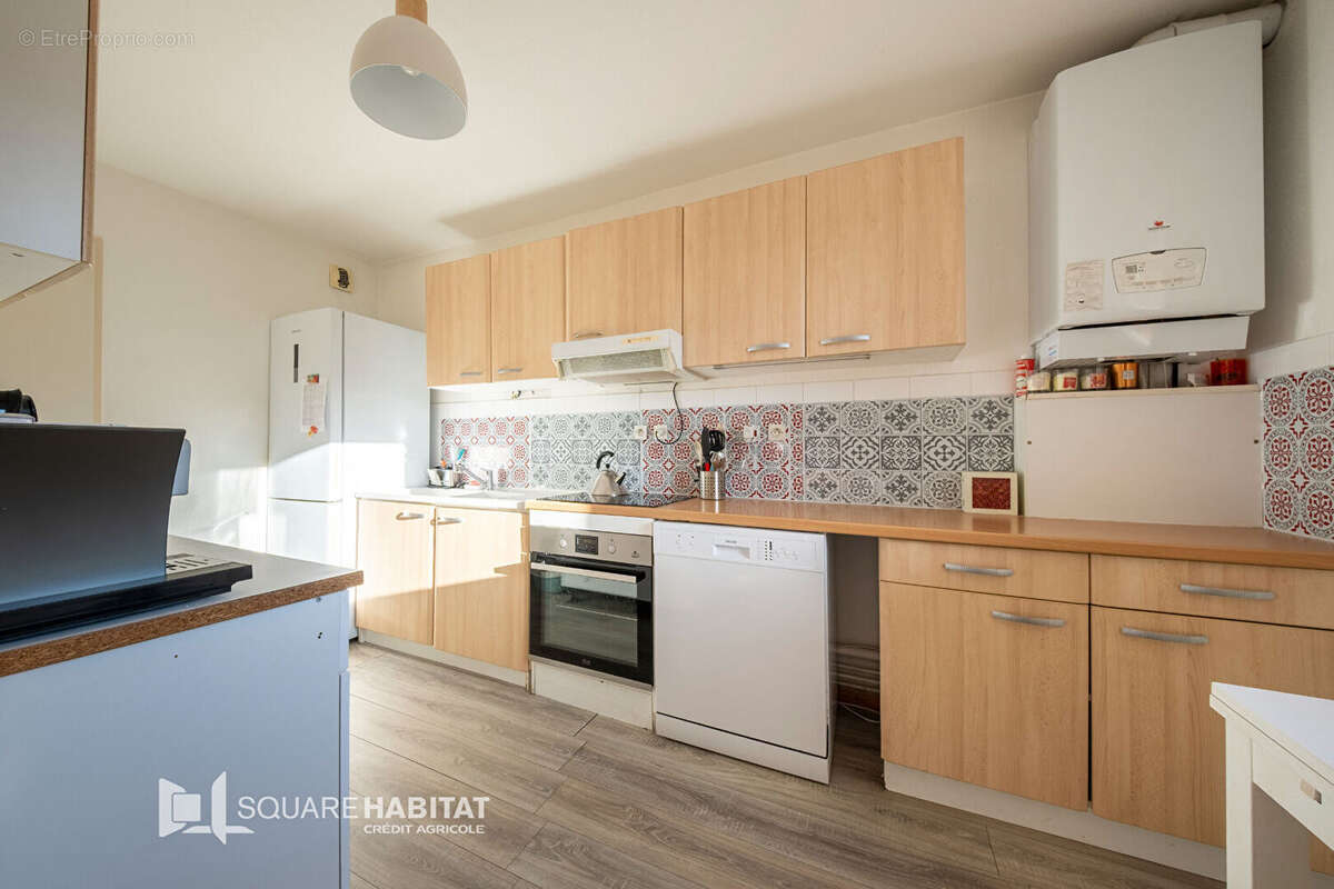 Appartement à FROUZINS