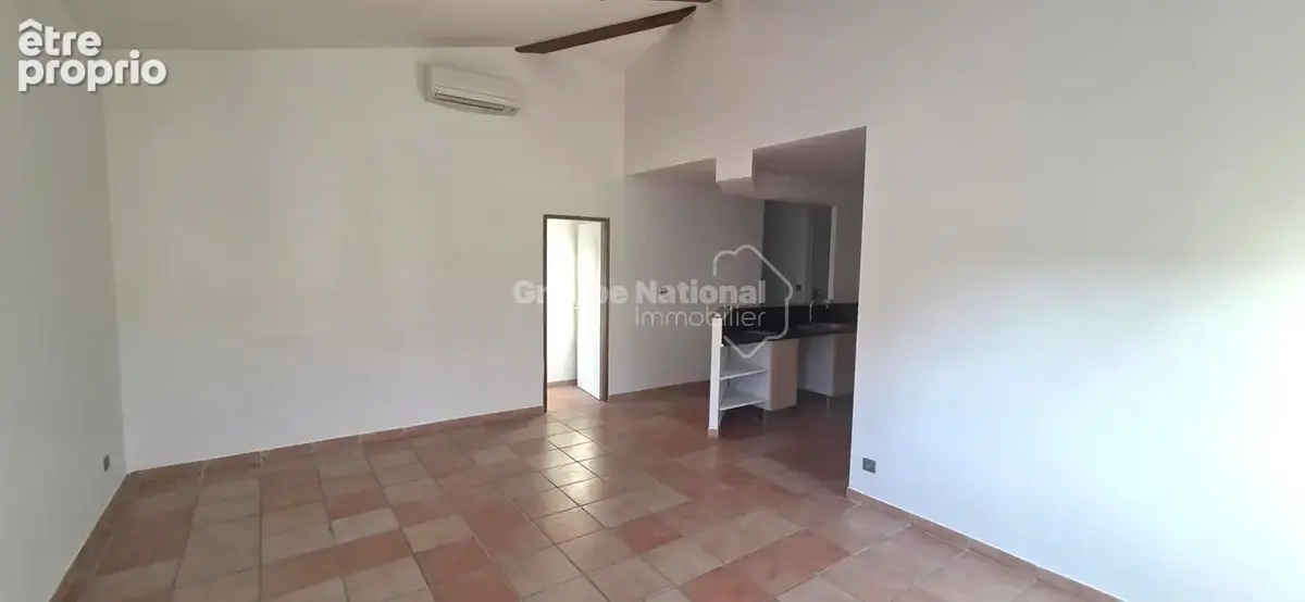 LE ROVE! Dans résidence récente au calme à flanc de collines, bel appartement de type 3 de 64 m² au 1er étage d'une petite copro - photo 8