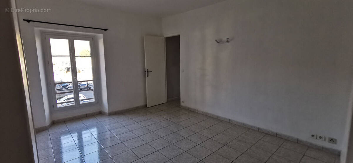 Appartement à EPERNON