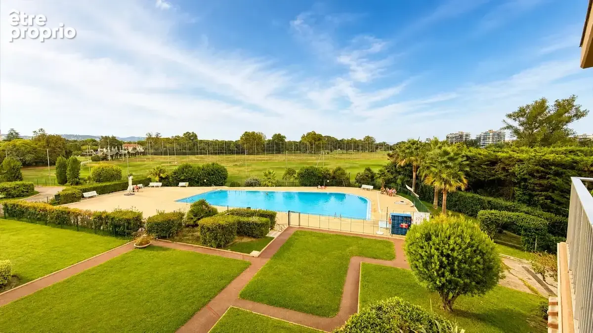 Cannes marina - 3 p - garage - vue piscine & golf - photo 2