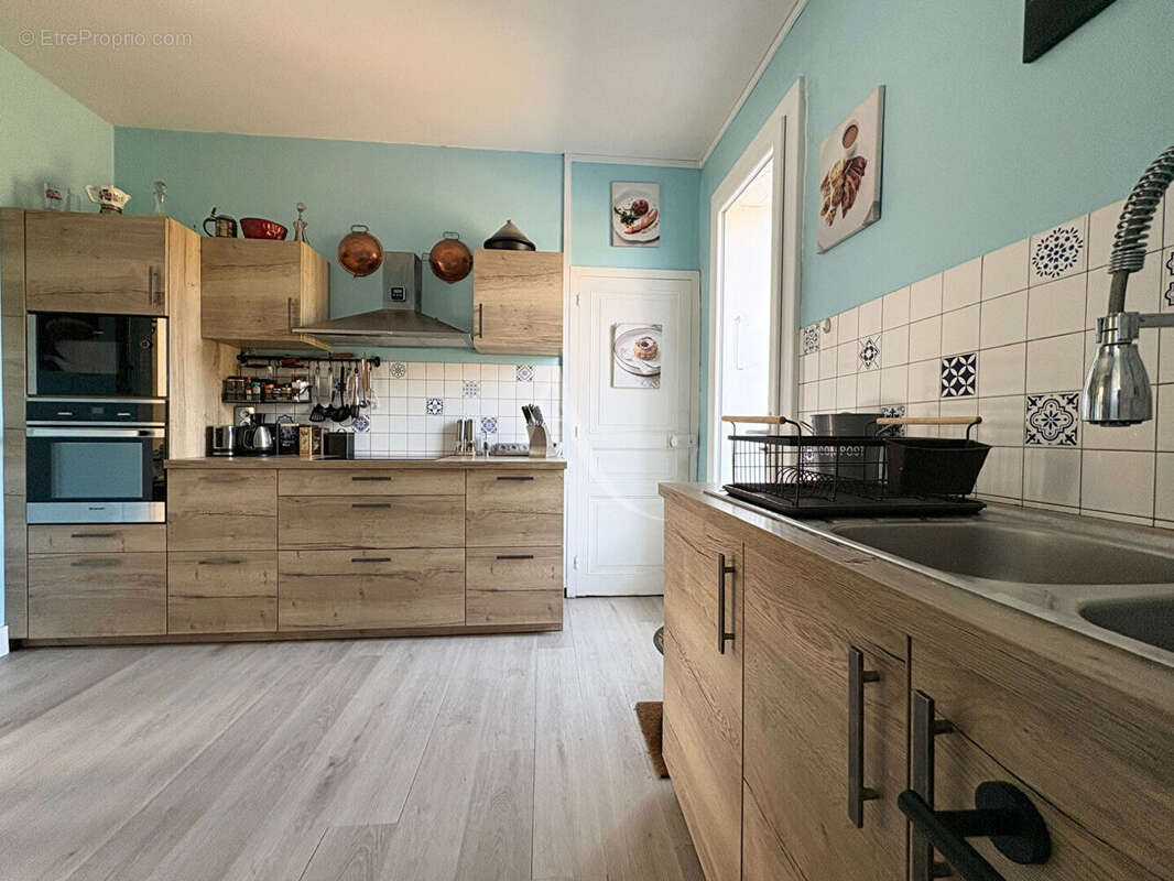 Maison 6 pièces - 3 chambres - LES VELLUIRE SUR VENDEE - photo 2