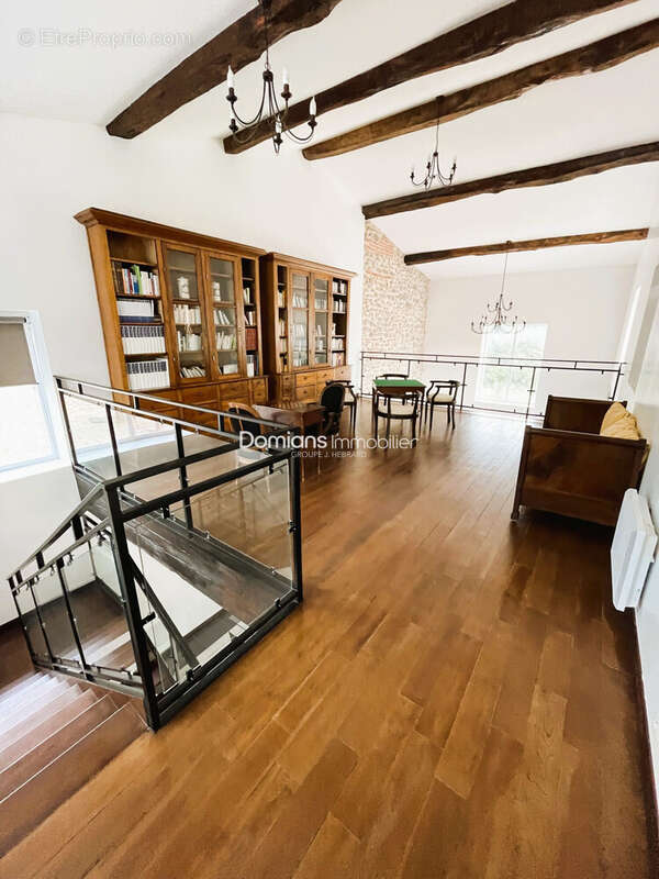Maison 450 m² à Vinca  - photo 9
