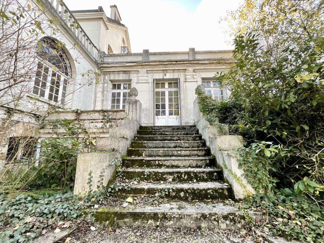 Maison à LA CELLE-SAINT-CLOUD