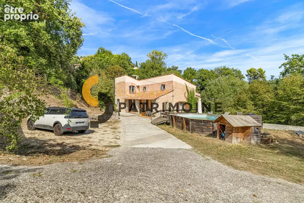 Maison 7 pièces 243 m² à vendre à Saint-Jeannet (06640) - photo 2