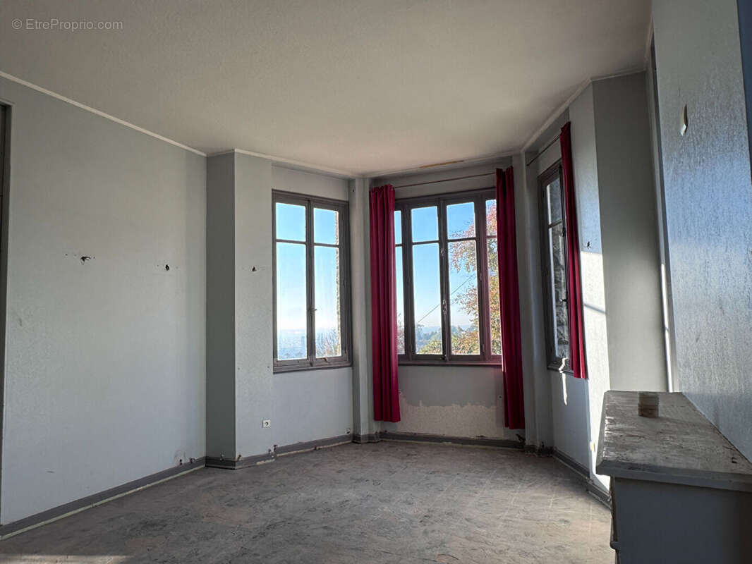 Appartement à MONT-SAINT-AIGNAN