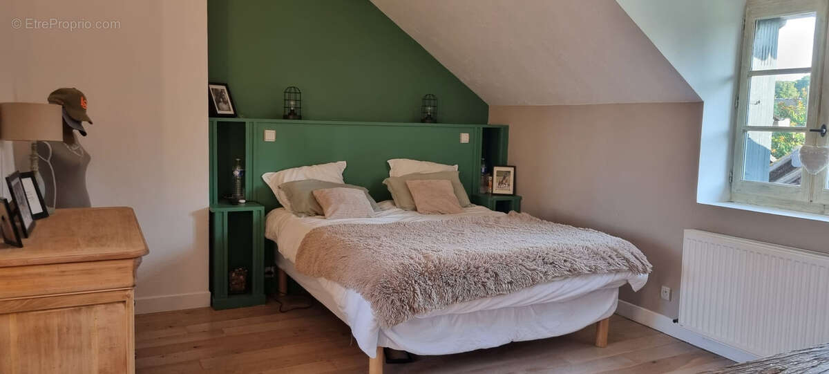 Maison à HOUDAN