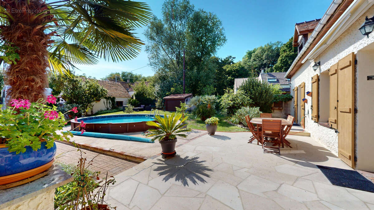 Maison à PONT-SUR-YONNE