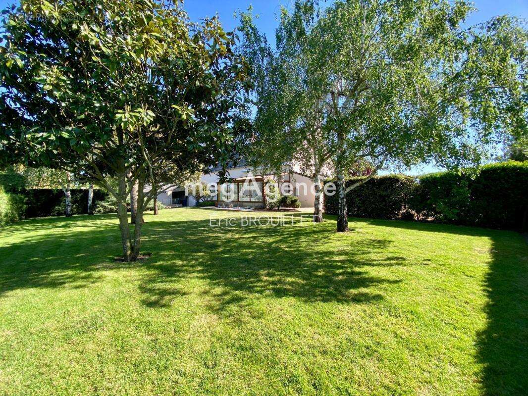 Maison avec dépendances et terrain jusqu’à 6 ha - photo 3