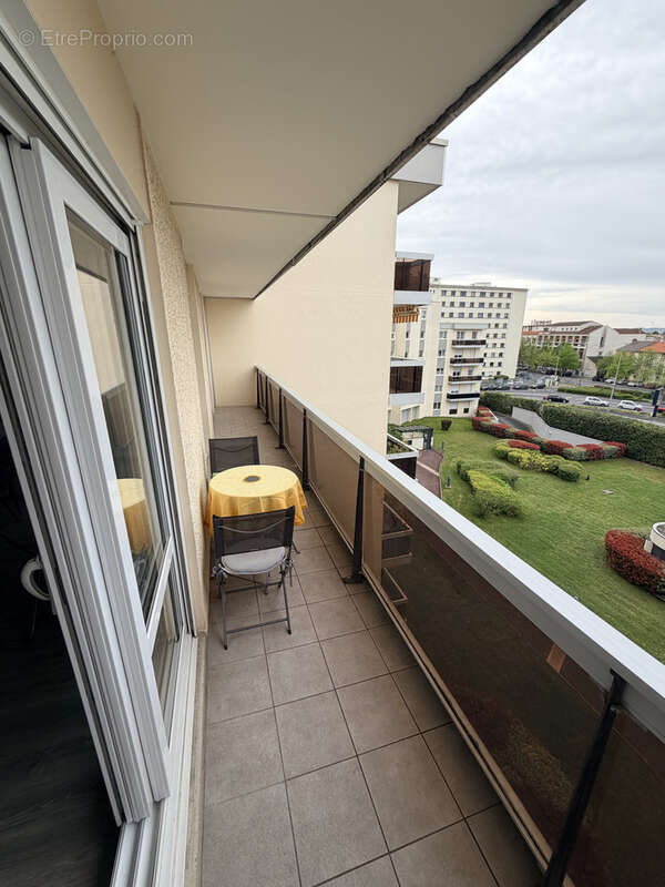 Appartement lumineux avec balcon à Reims - photo 4