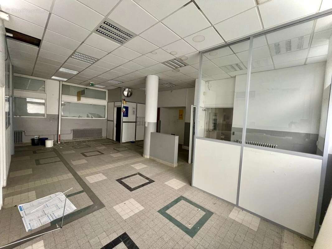 Commerce à MONTROUGE