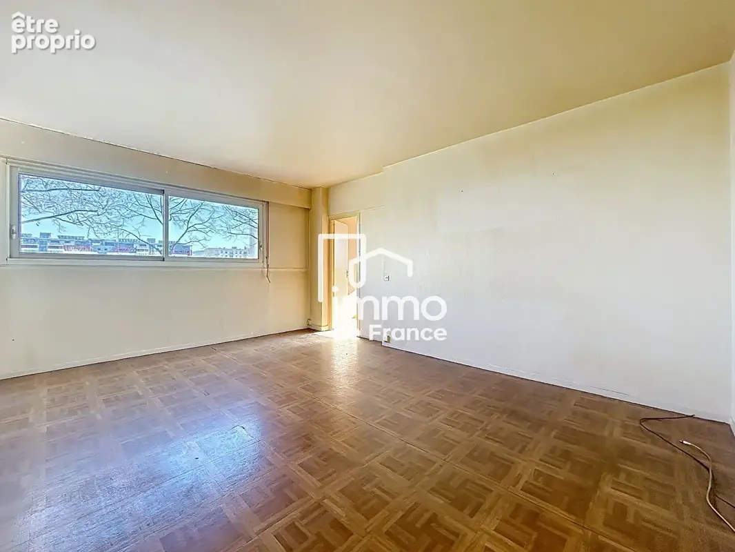 T3 à rénover de 68m² à Ferney Voltaire - photo 2