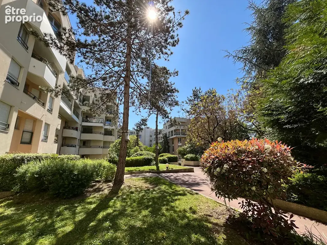 Photo Appartement à Saint-Cloud au prix de 356 000€
