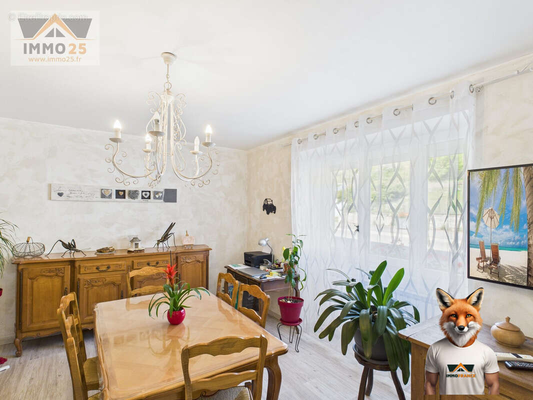 Appartement à ARC-LES-GRAY