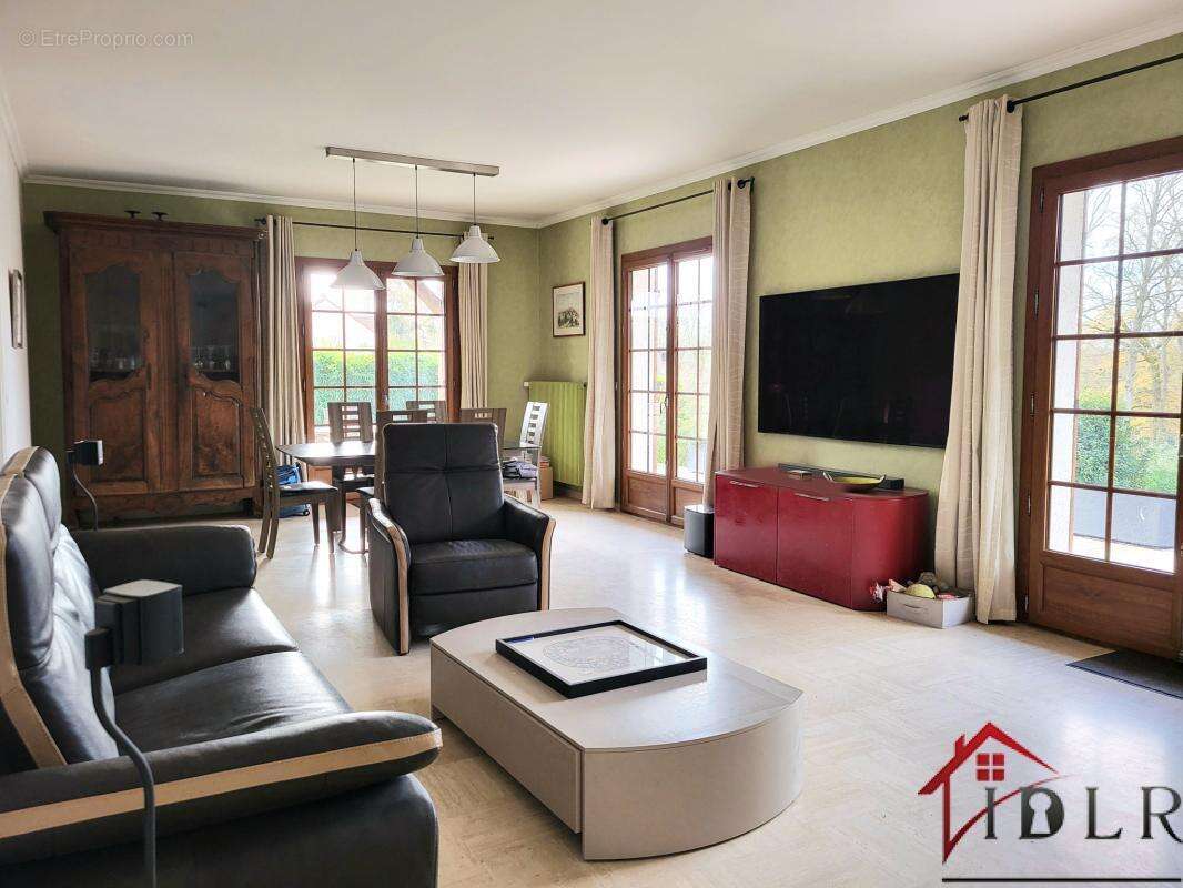 Maison à BRIE-COMTE-ROBERT