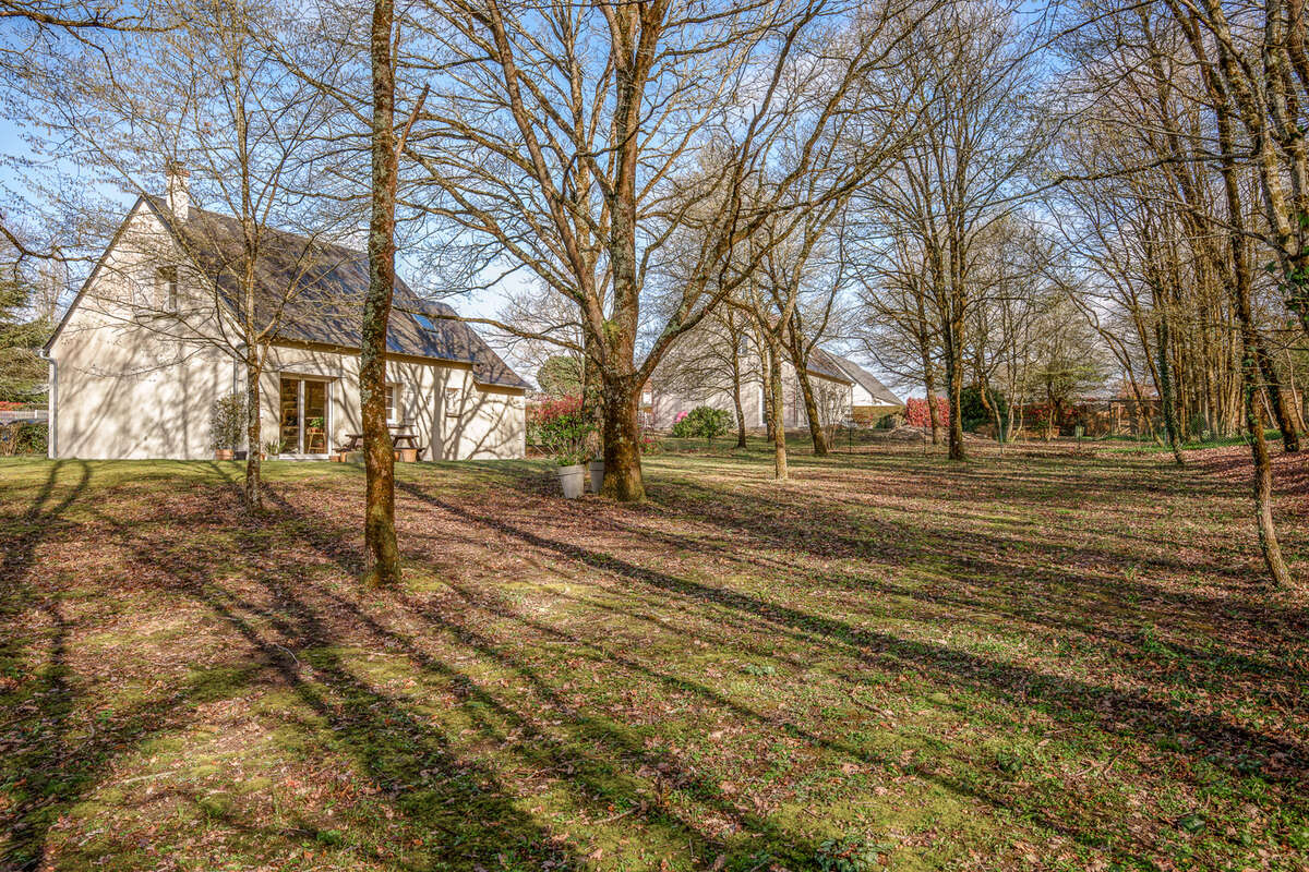Exclusivite maison familiale 4 chambres esvres sur parcelle de 1500m2 au calme proche centre ville et transpor - photo 10