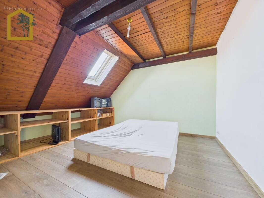 Appartement à FESCHES-LE-CHATEL