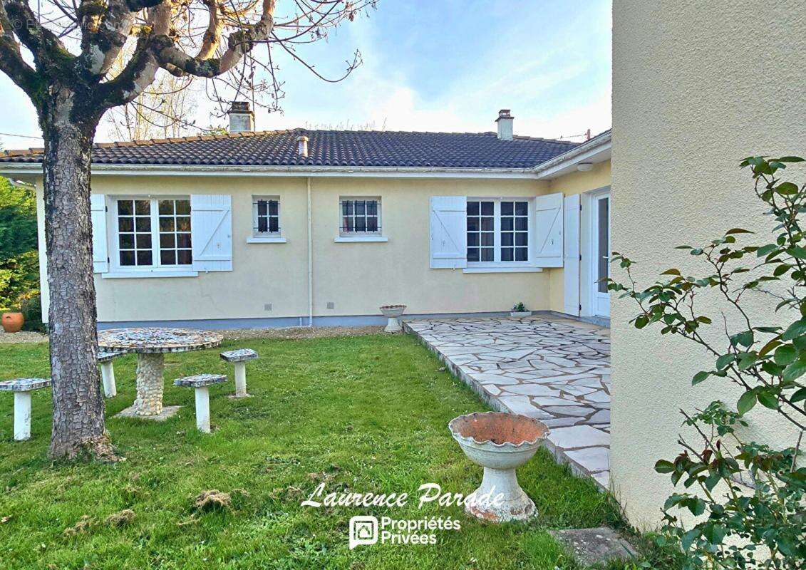 Maison à MONTPON-MENESTEROL