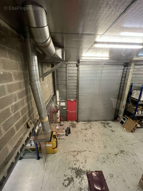 720 m² à Lognes  - photo 3