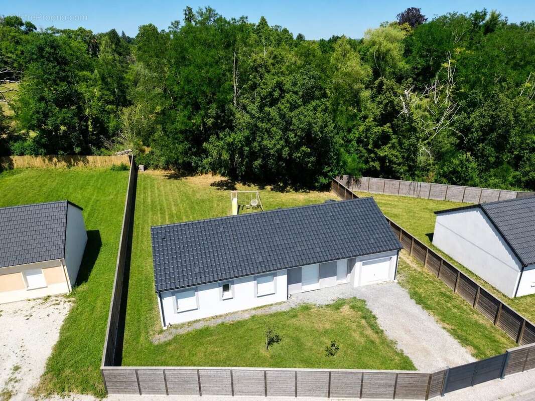 Maison contemporaine de plain-pied – 104 m² habitables – Terrain de 836 m² – Étroussat - photo 16