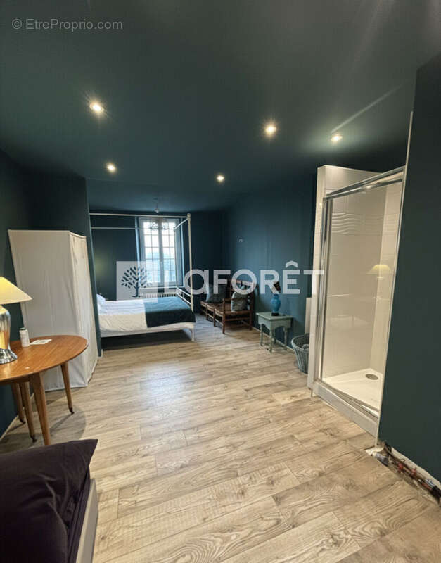 Appartement à LAMORLAYE