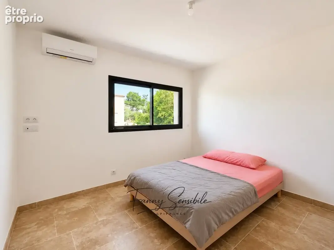 Maison contemporaine 140 m² – 4 chambres – piscine – terrain 2 000 m² – grand garage - photo 13