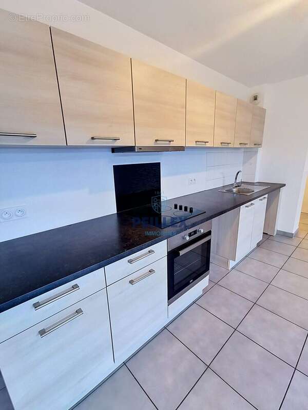 Appartement à DOUVAINE