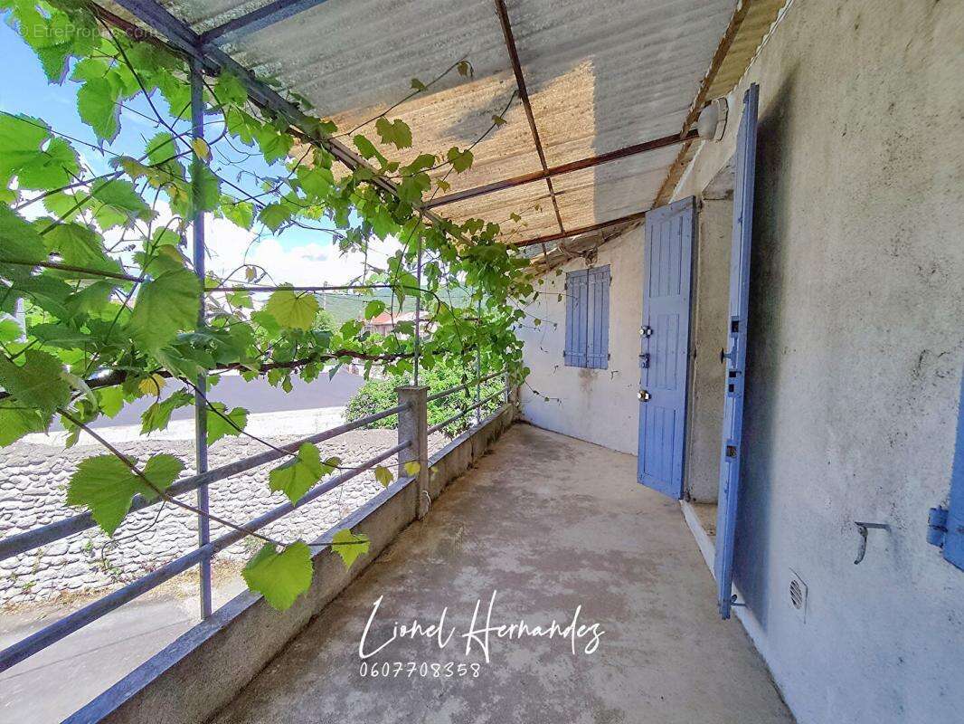 Appartement à MOLIERES-SUR-CEZE