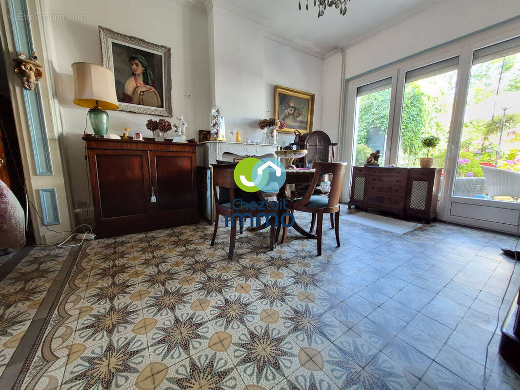 Maison de style bourgeoise - 3 chambres - jardin - garage - photo 11