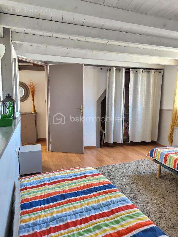 Maison à SAINT-ESTEVE