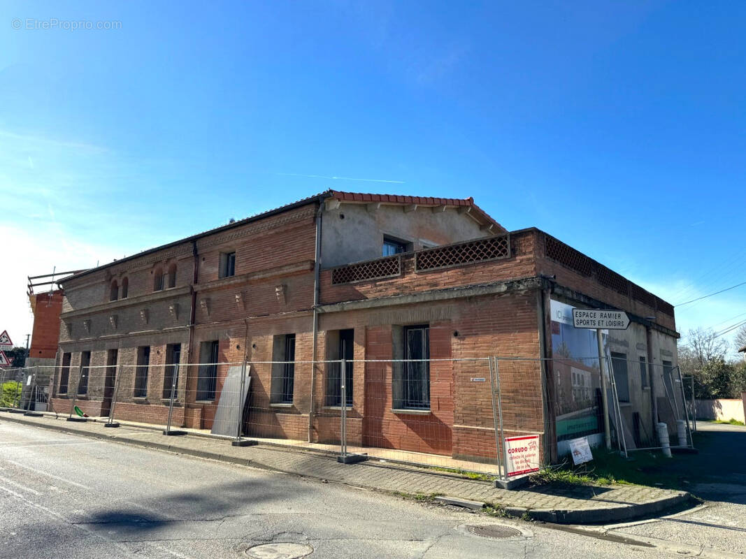 Appartement à LACROIX-FALGARDE