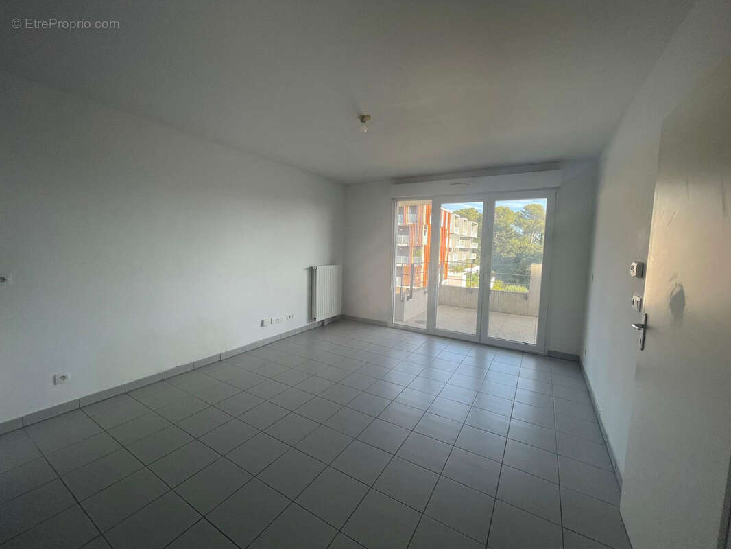 Appartement à JUVIGNAC