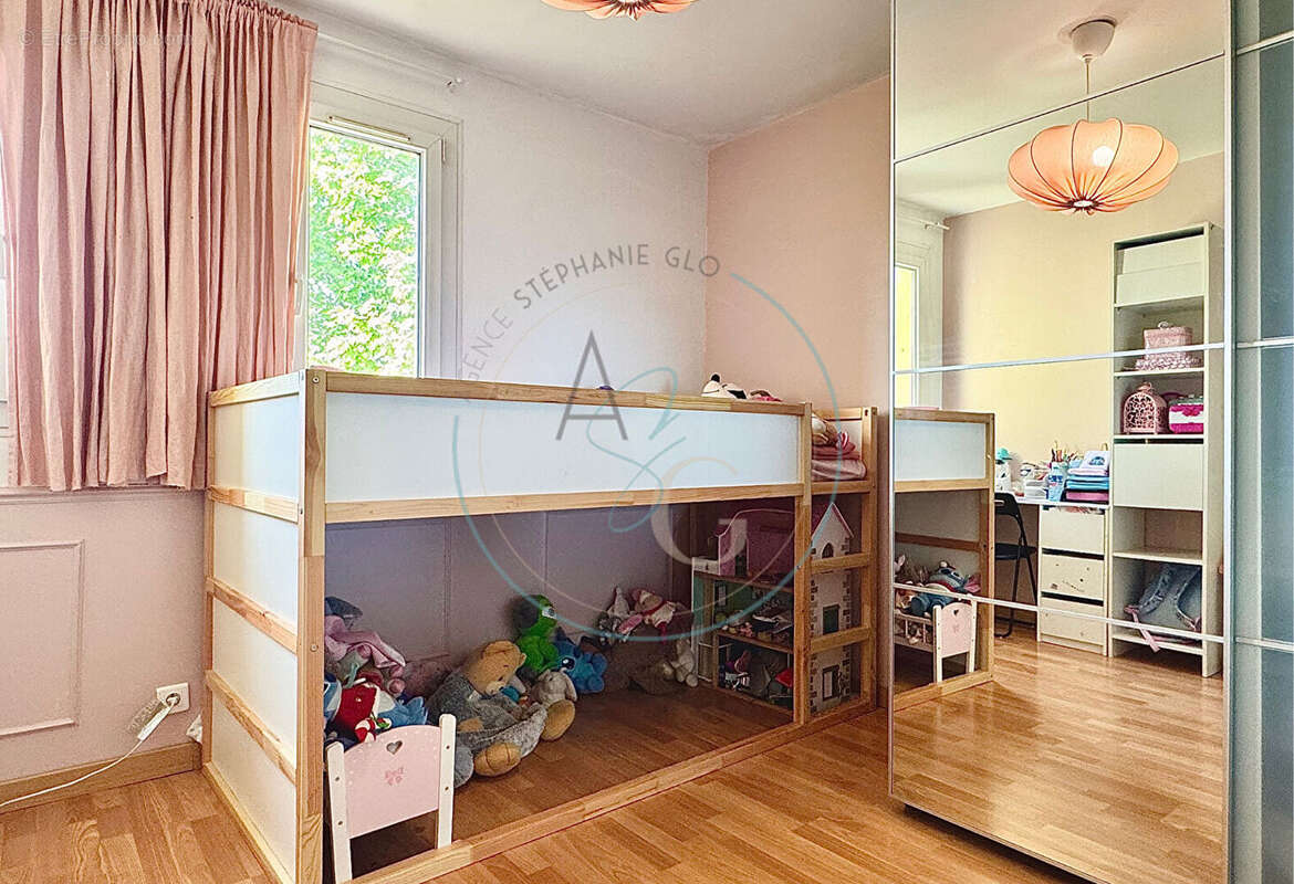 Appartement à COGOLIN