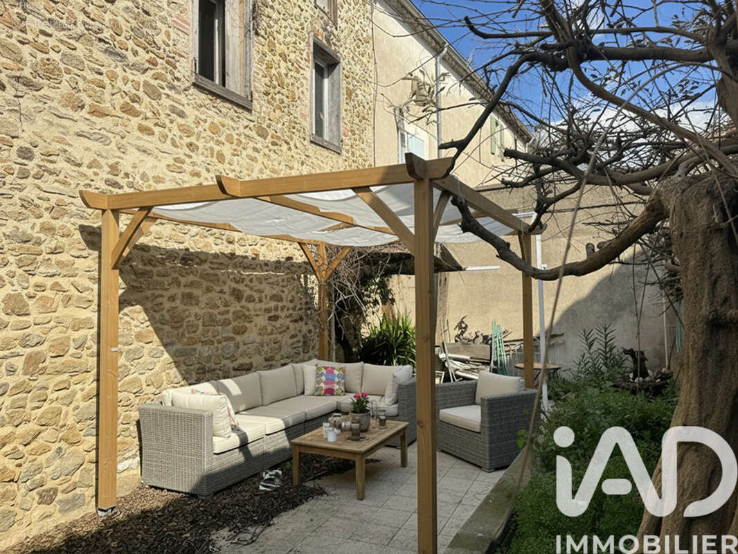 Maison 245 m² à Paziols  - photo 2