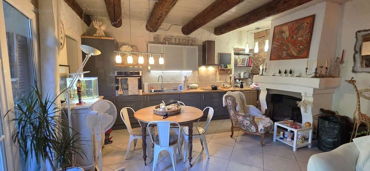 CUGES LES PINS-MAISON-A VENDRE T3-A VENDRE-TERRASSE-CAVE - Maison à CUGES-LES-PINS