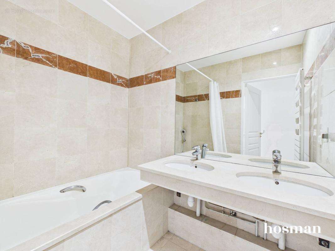 Appartement à PARIS-19E