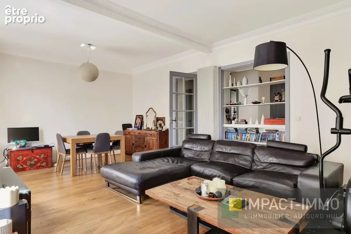 Appartement à COURBEVOIE