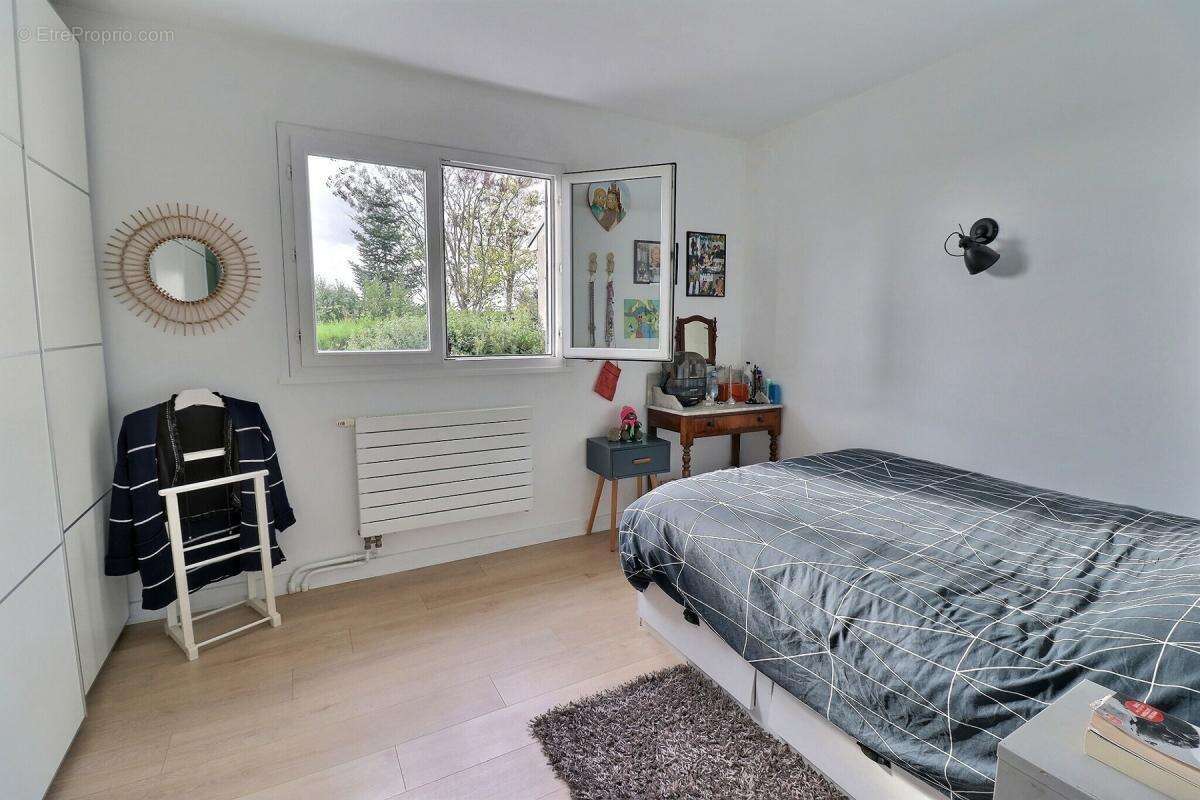 Maison à CRESPIERES