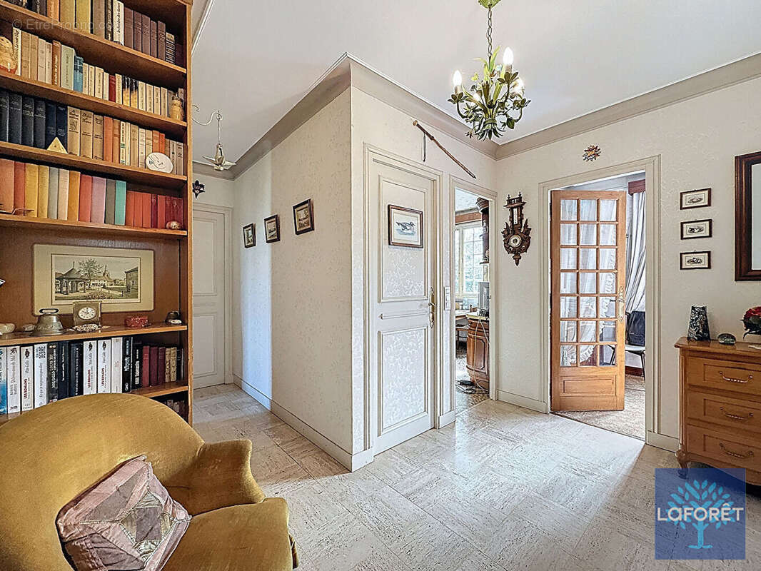 Maison à VIGNEUX-SUR-SEINE