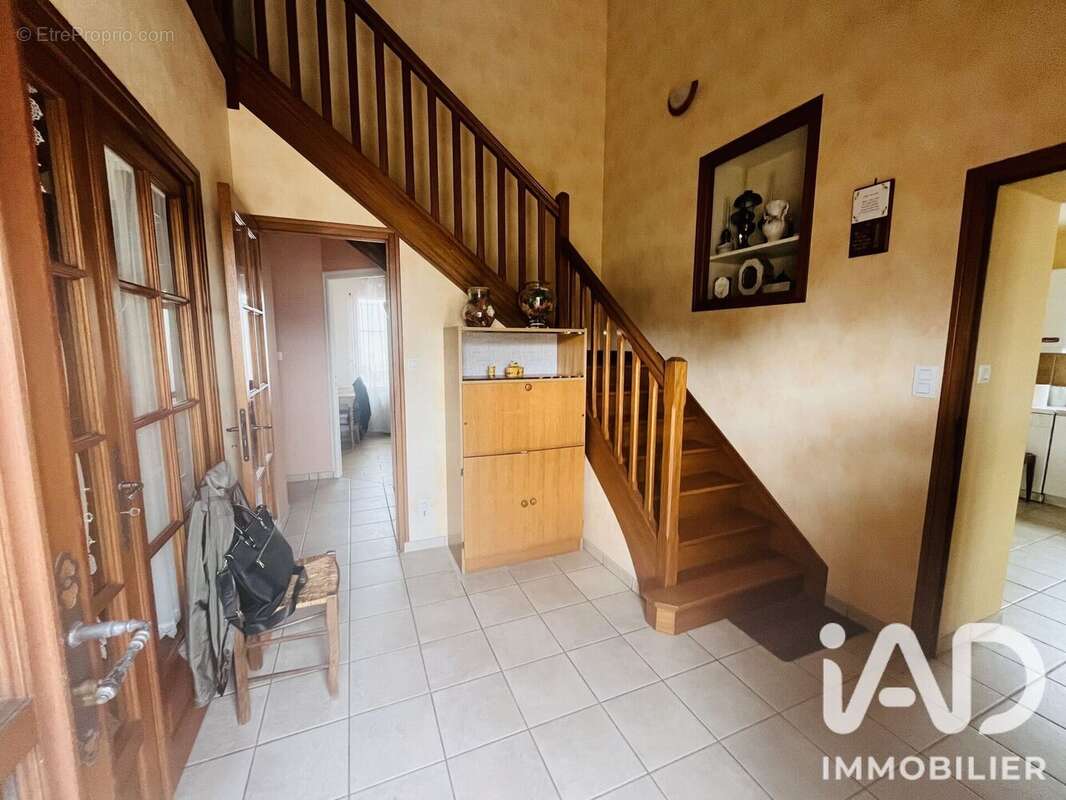 Maison 153 m² à Coesmes  - photo 5