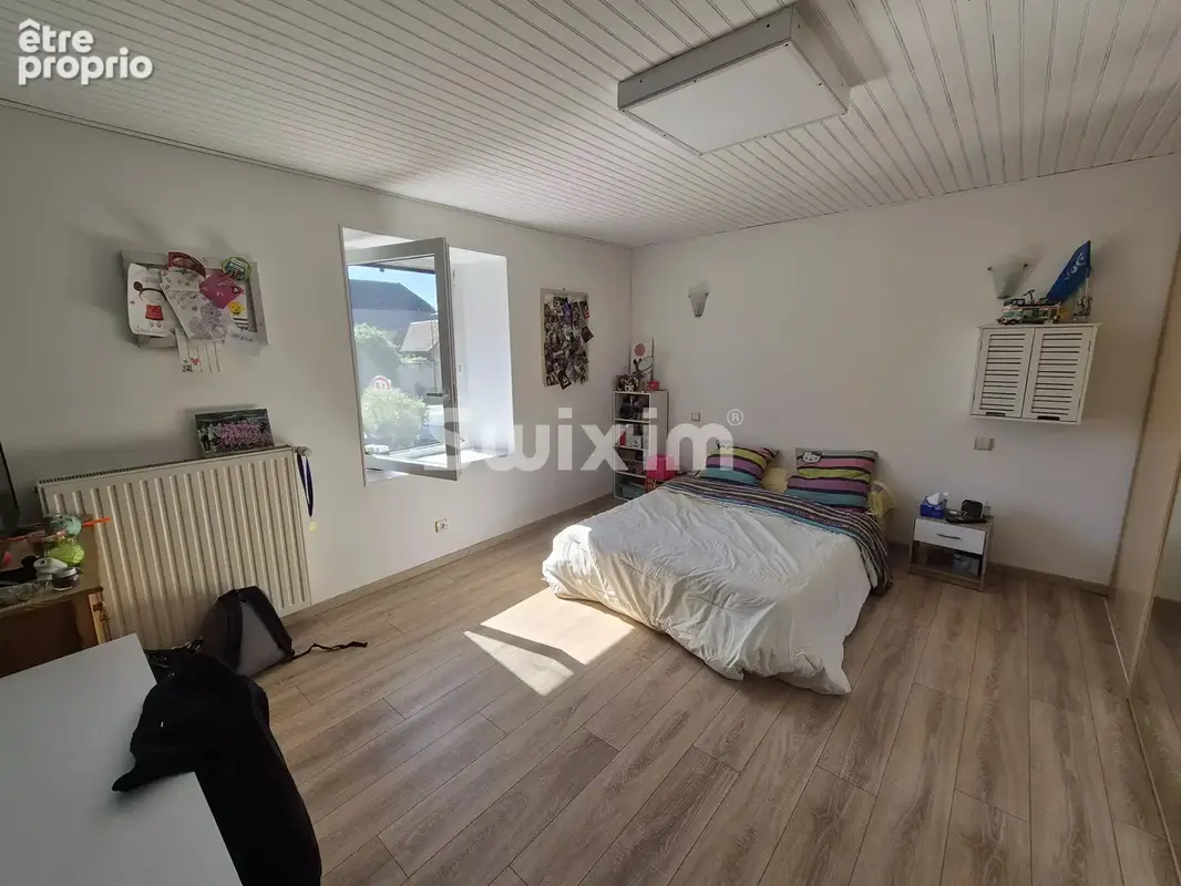 Batisse en pierre entierement renovee - photo 11