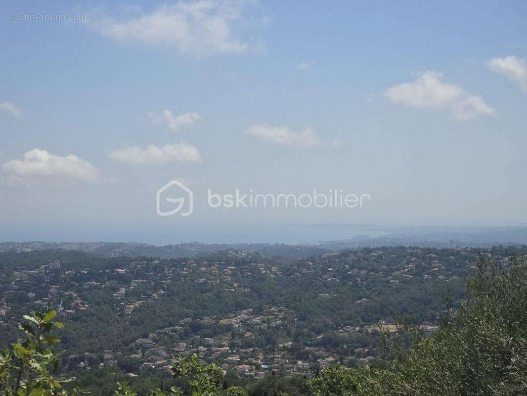 Saint-Jeannet –  propriété avec vue mer panoramique, appartement indépendant et fort potentiel de valorisation - photo 3