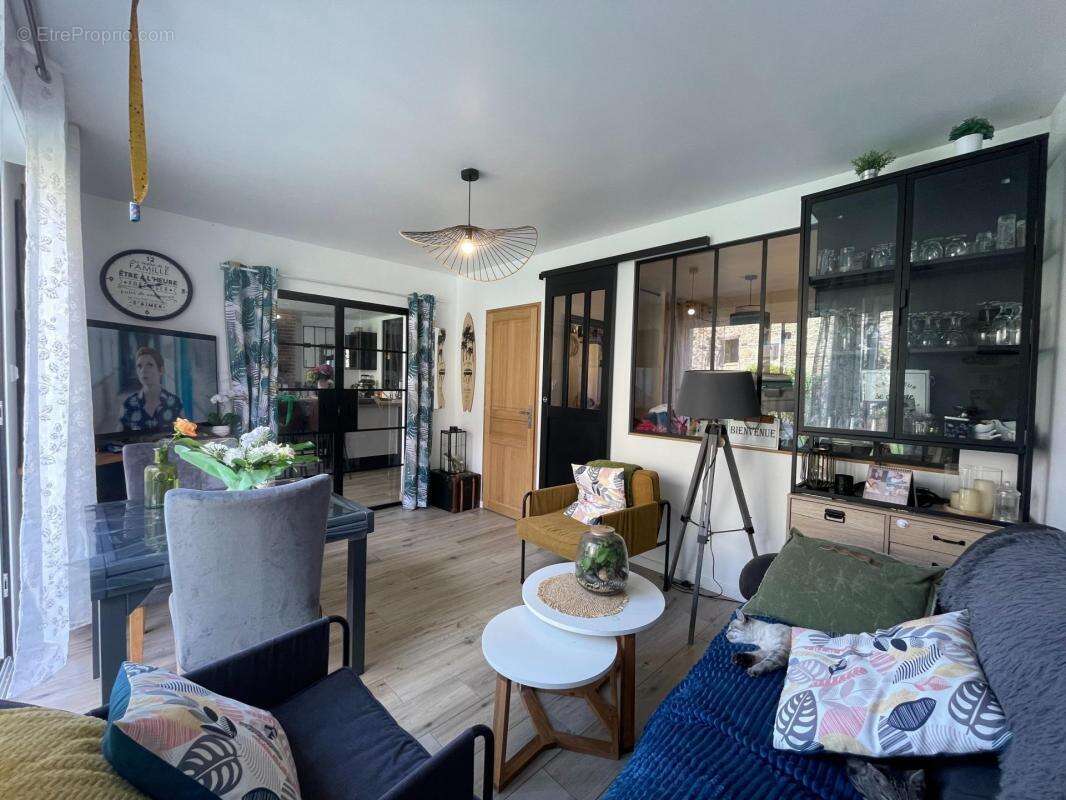 Maison à BAGUER-PICAN