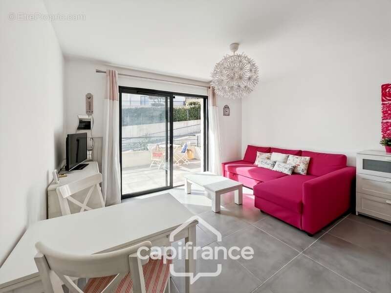 Appartement à BORMES-LES-MIMOSAS
